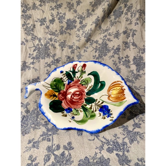 Vintage Made in Italy Leaf-shaped Floral Plate - Picture 1 of 4